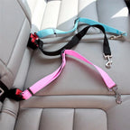 Arnés de viaje para perro en el coche, detalle del mosquetón